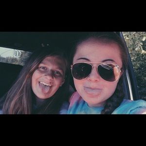 Meet your Posher, Ellie